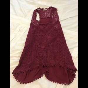 Crochet style top wine color size small.